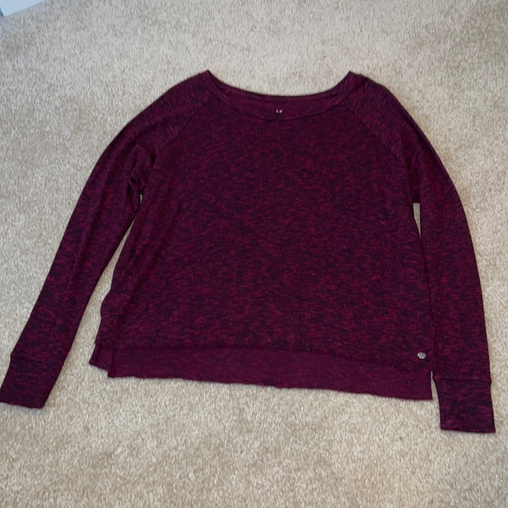 American Eagle XS-S burgundy top